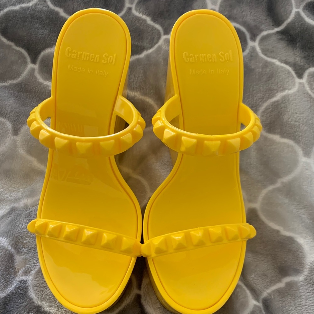 Carmen Sol Wedges - Yellow - size 7